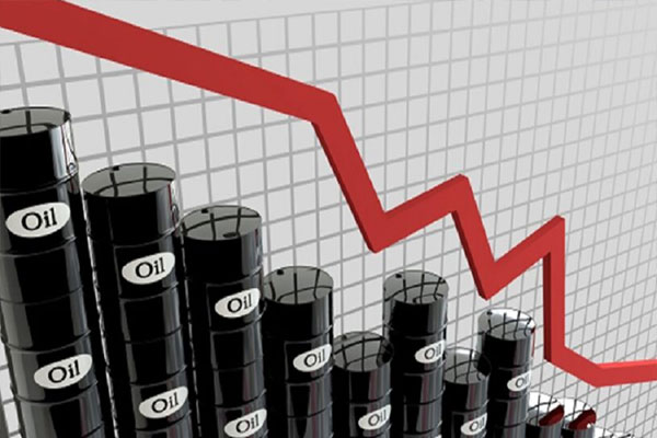 قیمت نفت روند نزولی هفته گذشته را ادامه داد